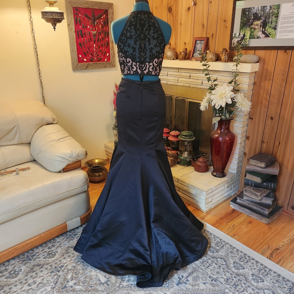 STUNNING Morilee Paparazzi Two-Piece Mermaid Gown – Navy – Size 4 - Picture 10 of 16